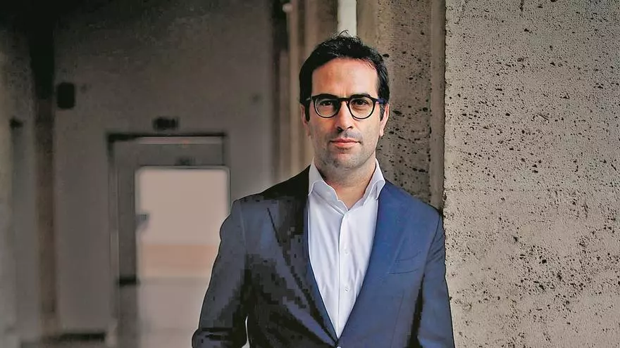 Entrevista al ministro Carlos Cuerpo