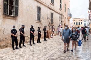Catalunya investiga un brot «multitudinari» en estudiants que van viatjar a Menorca