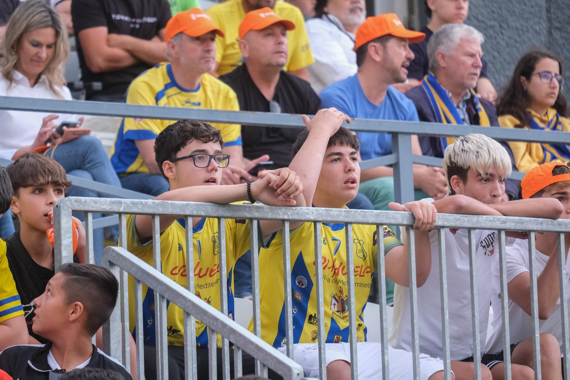 Así se ha vivido el Barakaldo - Orihuela en el estadio de Los Arcos
