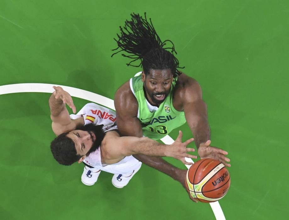 Las mejores imágenes del Brasil - España de baloncesto en Río 2016.