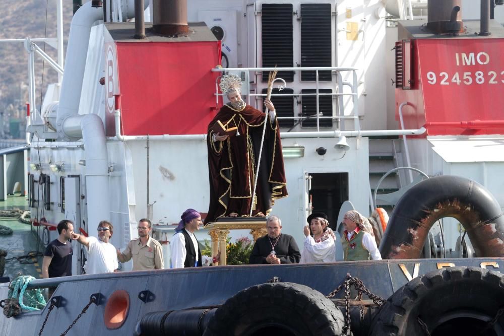 Desembarco de la nueva imagen de San Ginés de la Jara en Cartagena