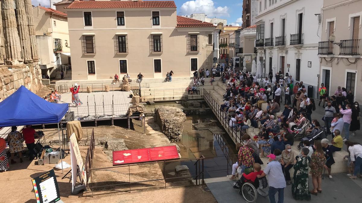 Actuación flamenca, ayer, en el marco del encuentro organizado por la plataforma del voluntariado.