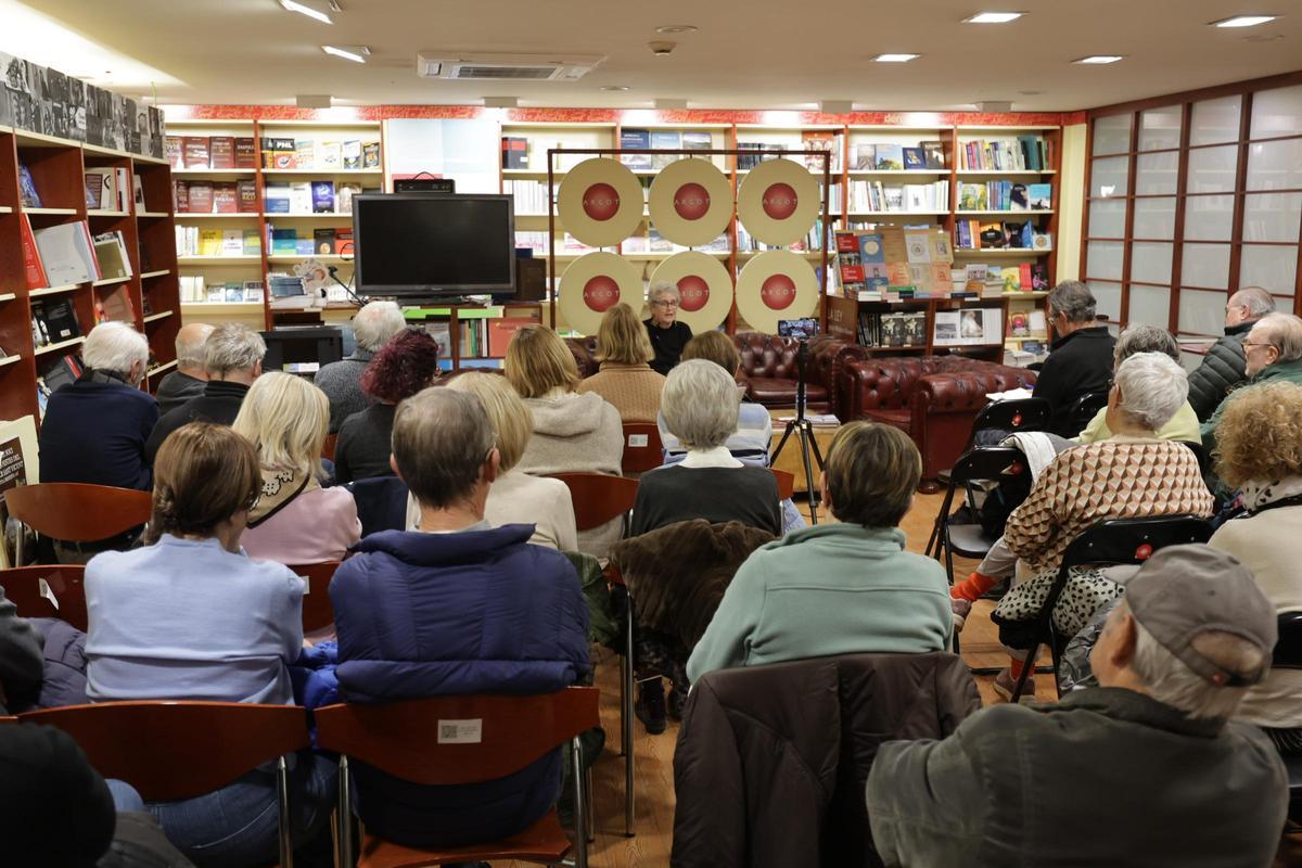 La intervención de Loren Arseguet ha despertado gran expectación en Castellón.