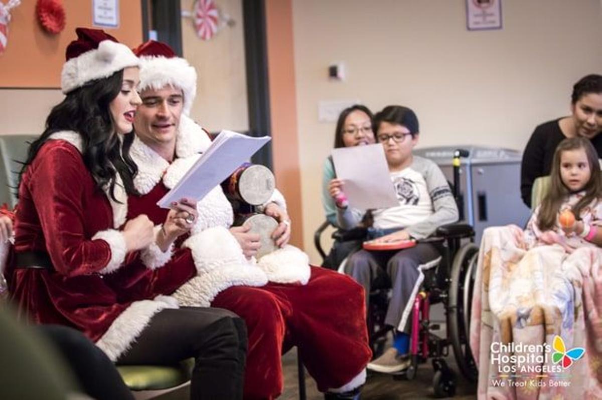 Orlando Bloom y Katy Perry visitan un hospital infantil 3