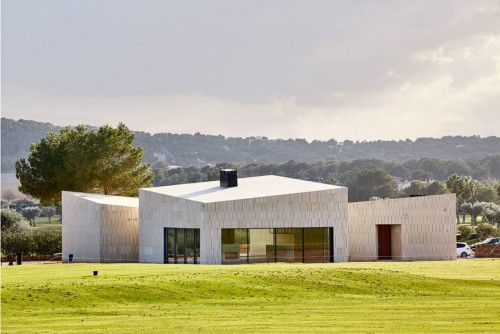 La casa club de Santa Ponça en Mallorca