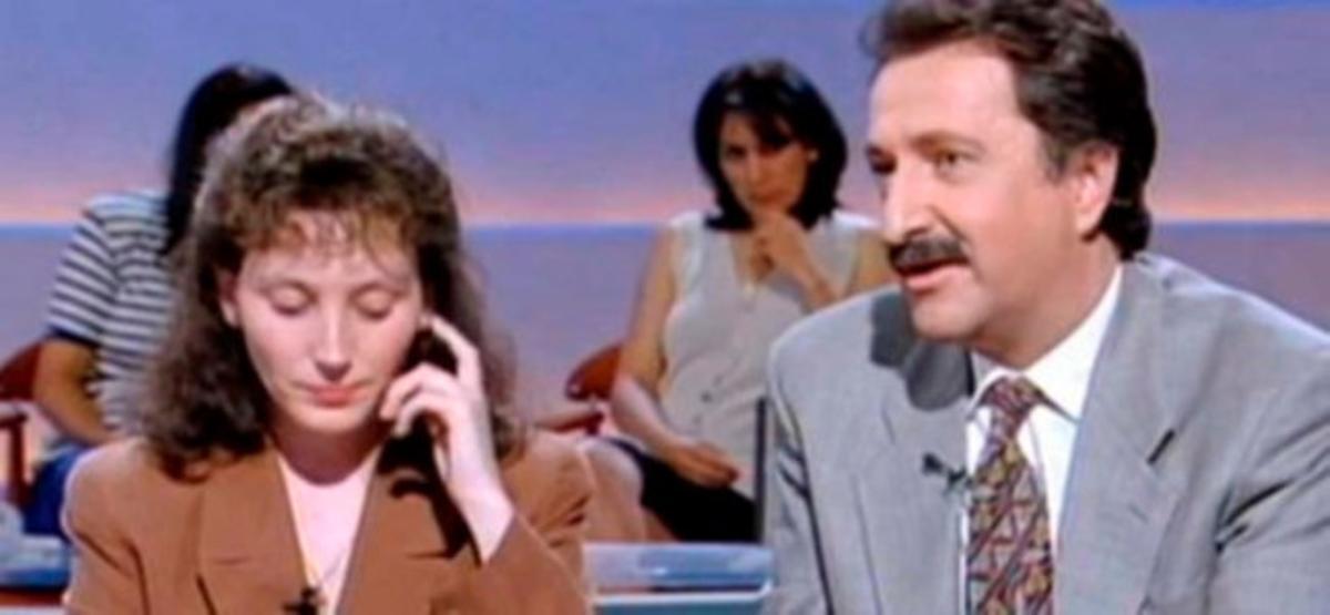 Yolanda Vega, amb Paco Lobatón, a ’¿Quién sabe dónde?’. Yolanda Vega, amb Paco Lobatón, a ’¿Quién sabe dónde?’.