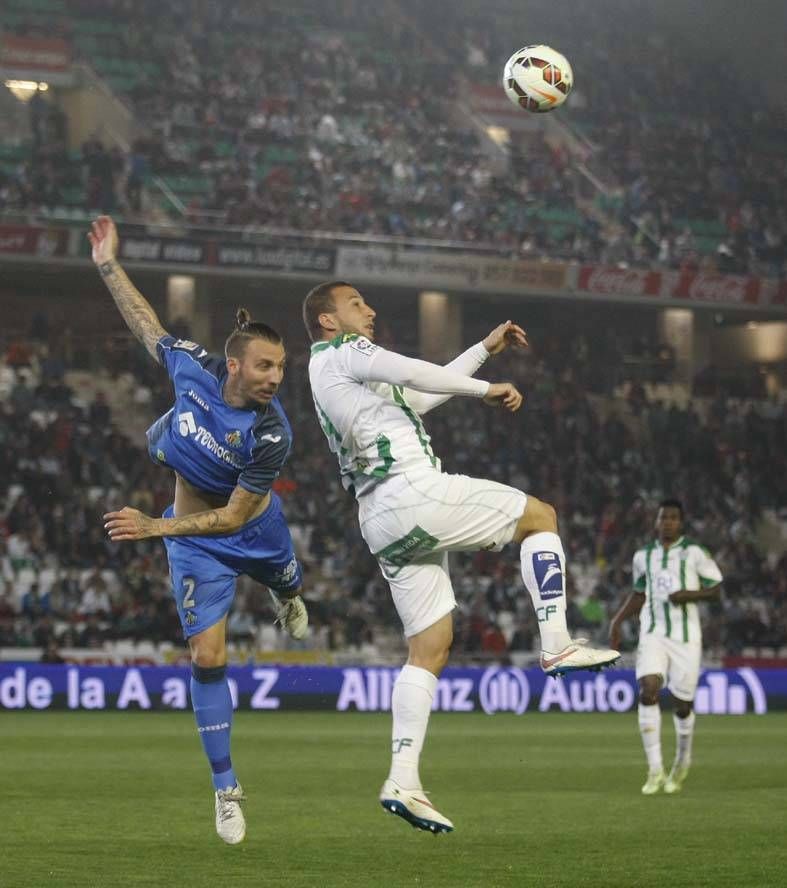 Córdoba C.F. Getafe, el partido en fotos.