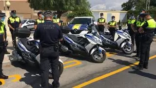 La Policía Local de Petrer frustra el robo del catalizador de un coche en El Campet