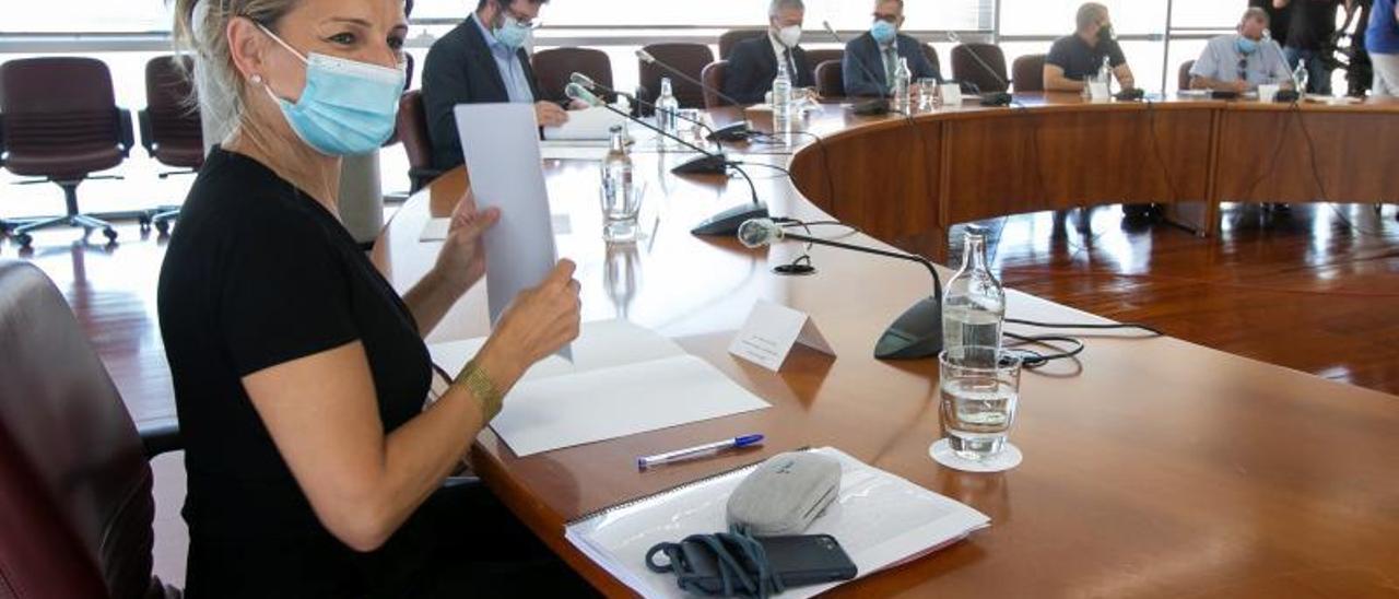 Reunión de la ministra de Trabajo, Yolanda Díaz, con la patronales canarias el pasado verano. | | QUIQUE CURBELO / EFE