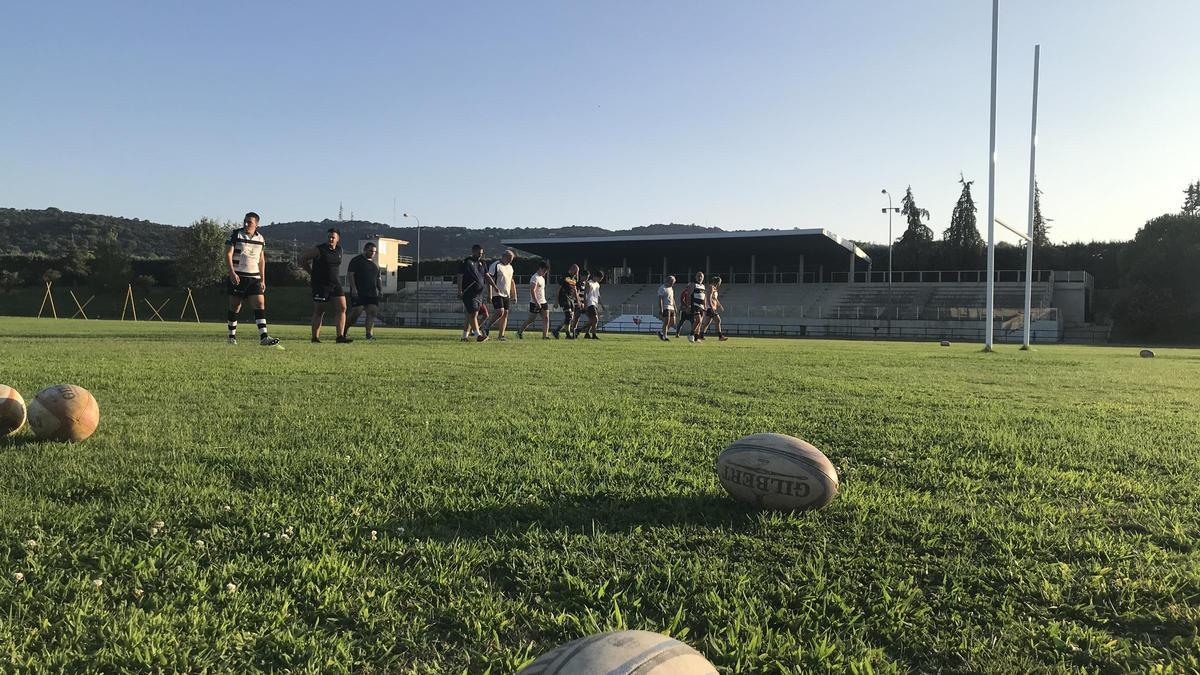 El CAR Cáceres, entrenando.