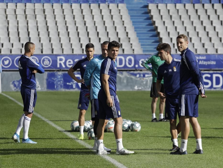 Entrenamiento del Real Oviedo en el Carlos Tartiere