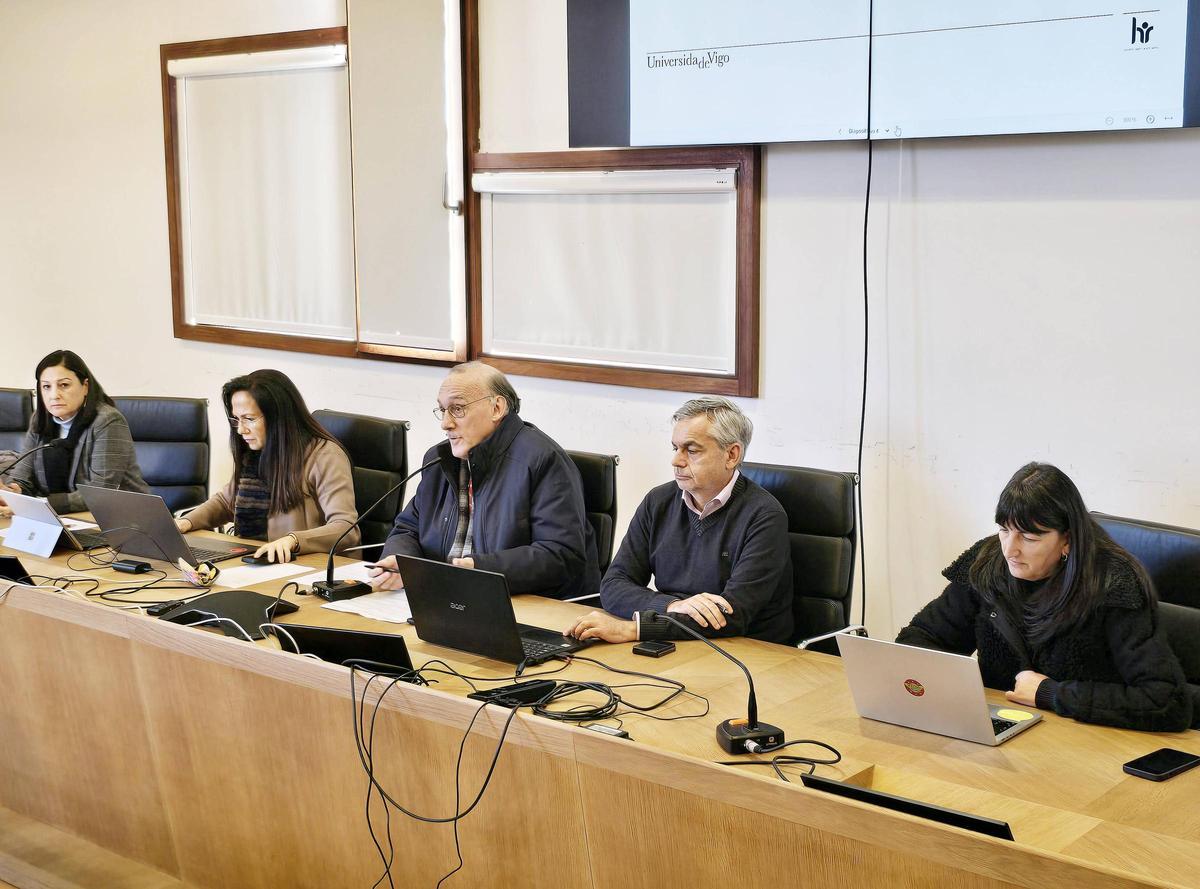Consello de goberno extraordinario, celebrado este martes, en el campus de Vigo.