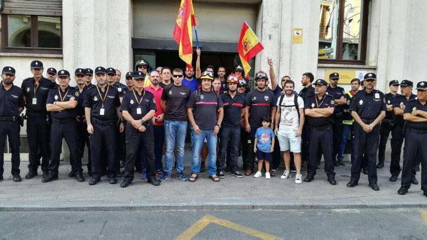 En defensa del trabajo de la Policía el 1-O