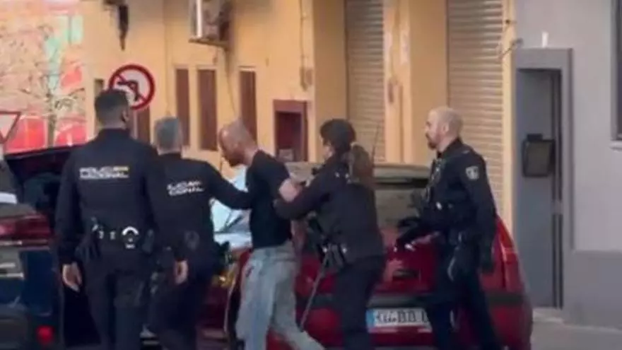 Crimen en Valencia: detenido un hombre por matar a puñaladas a su vecino