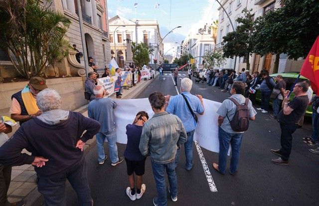 Manifestación en Santa Cruz de Tenerife contra la Cumbre de la OTAN