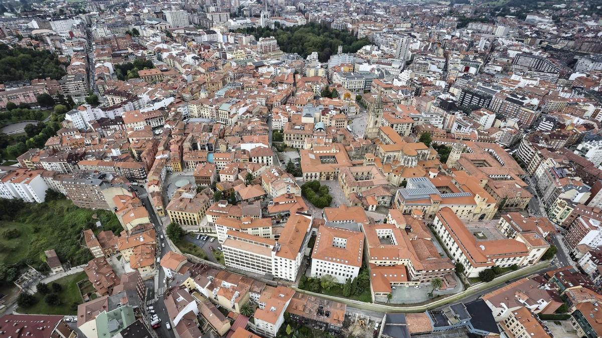 Vista aérea de Oviedo.