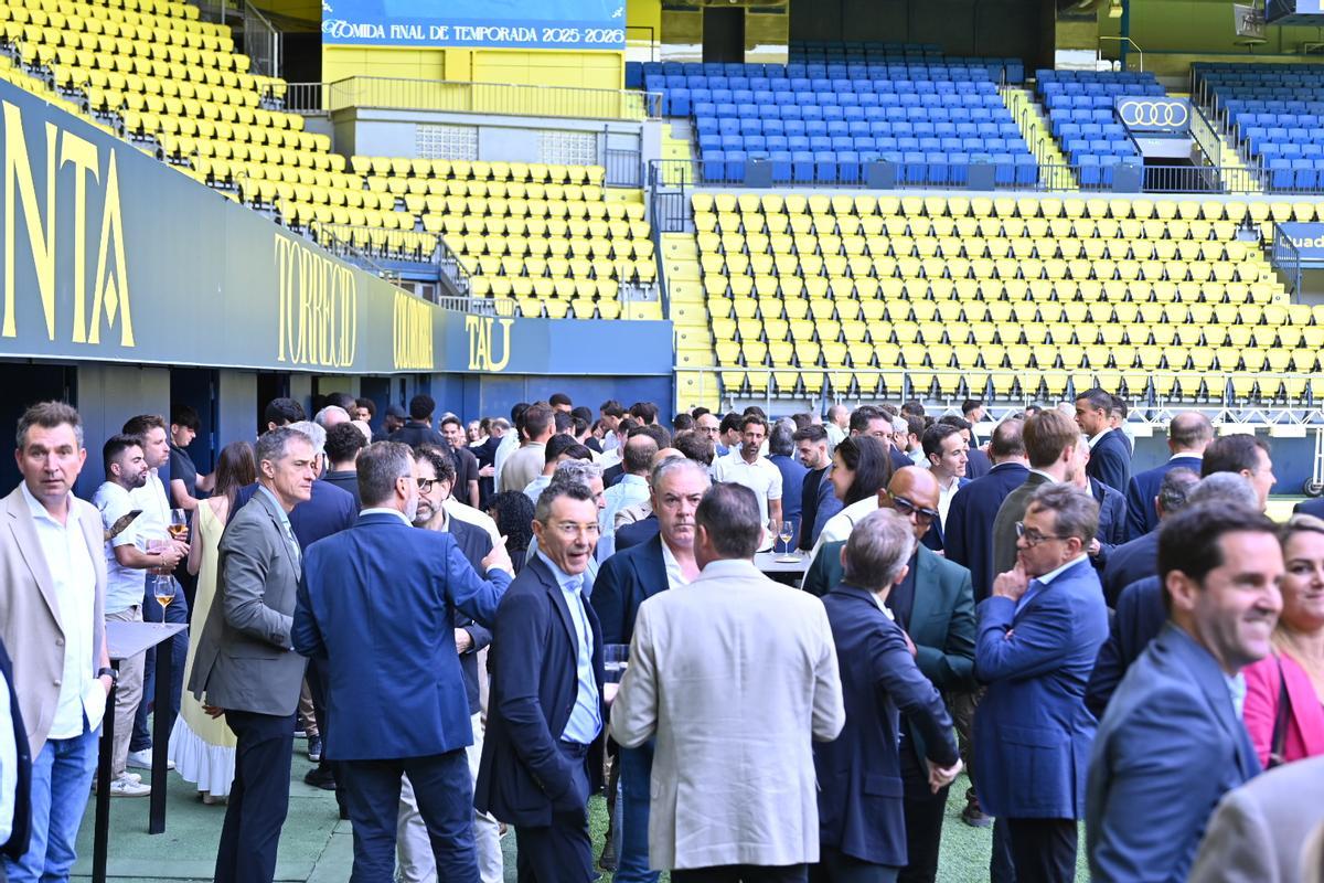 Galería | Las mejores imágenes en la clásica comida de fin de temporada del Villarreal, en La Cerámica