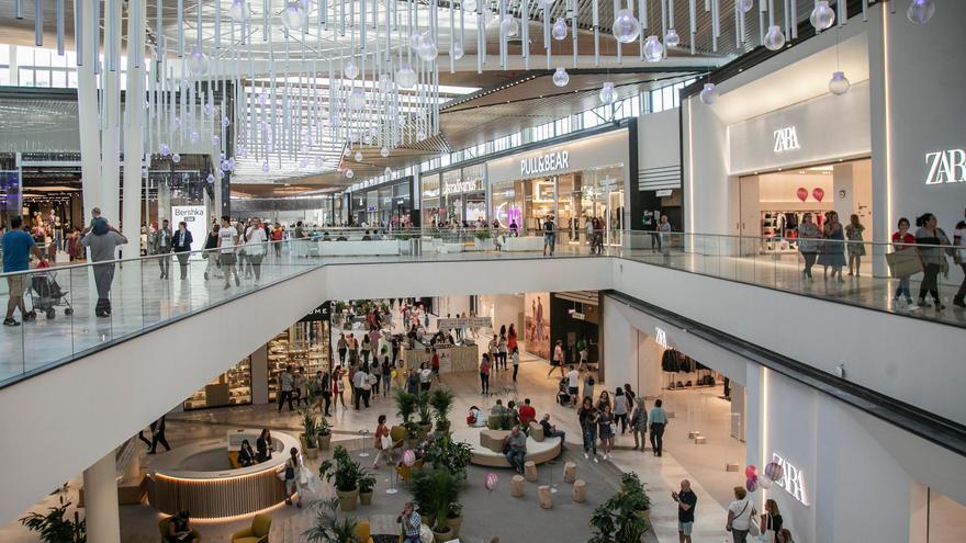 Qué centros comerciales y supermercados abren en Nochevieja y Año Nuevo en Sevilla y sus horarios