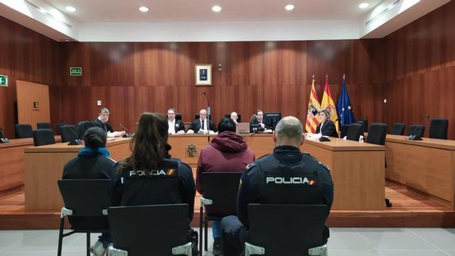 Acusado un vendedor de un kebab de Zaragoza por abusar de niñas y exhibicionismo