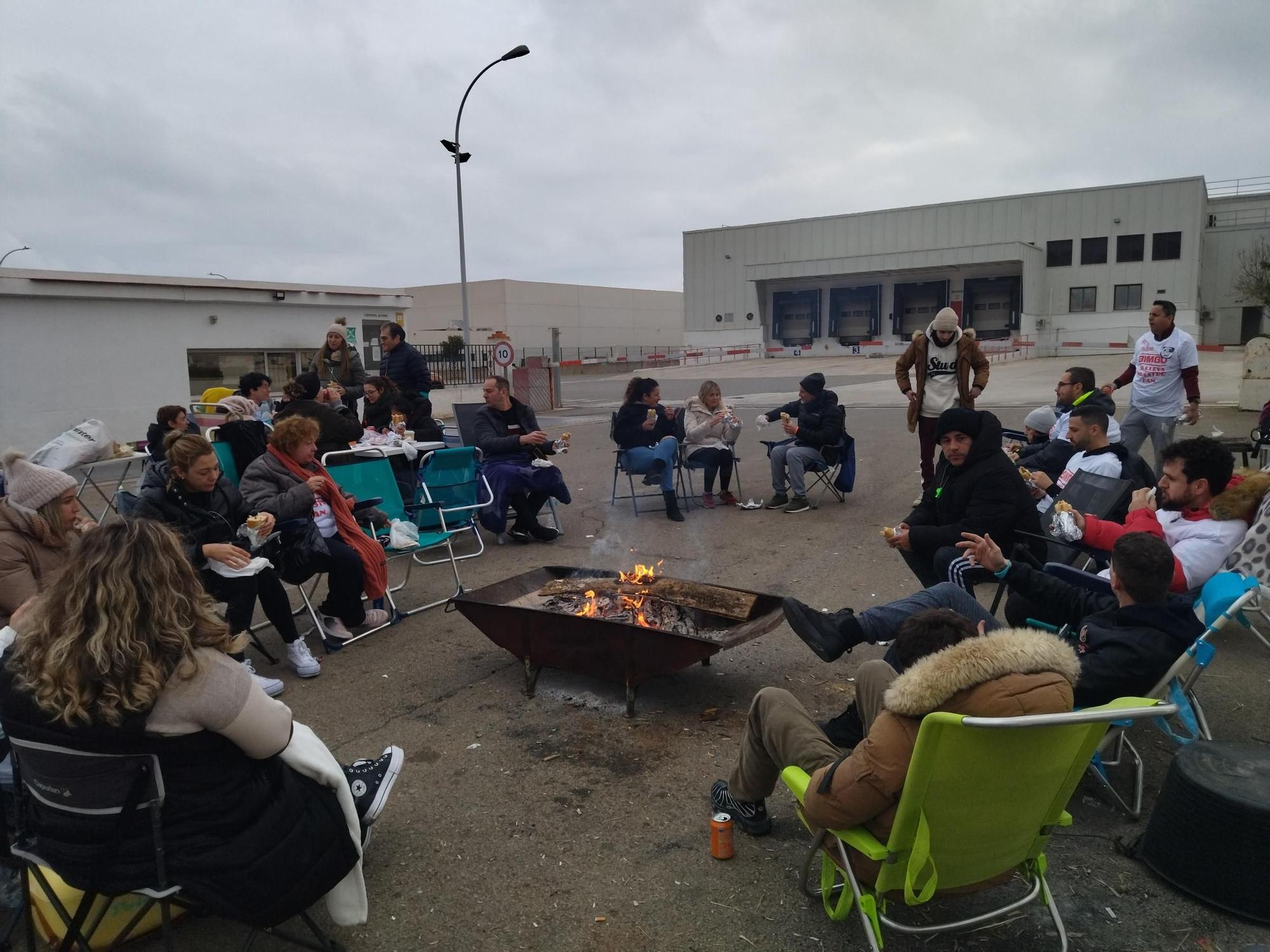 Los trabajadores de Bimbo en El Verger: "Somos una piña"