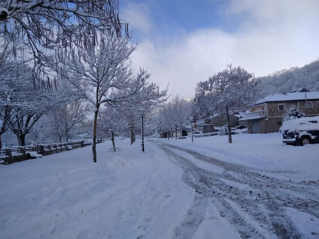 Porto, el pueblo zamorano nevado que parece un cuento de Navidad