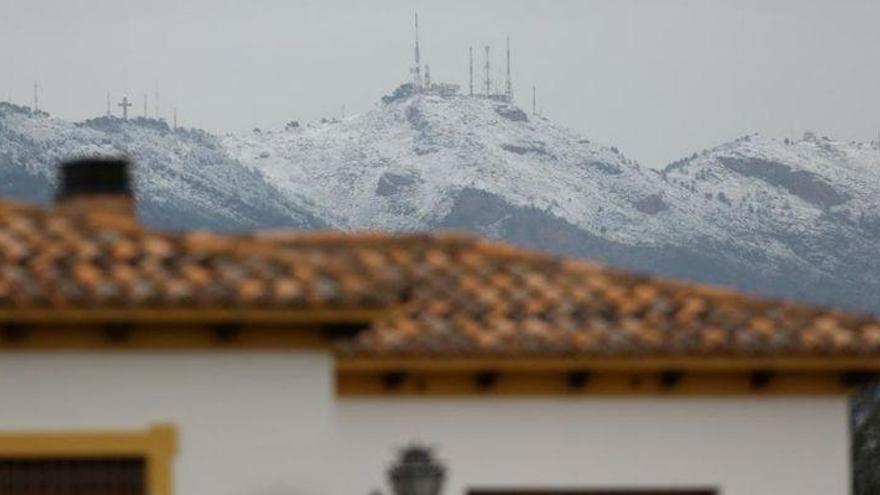 FOTOS DE LOS LECTORES | Castelló se deleita con la visión del Bartolo nevado