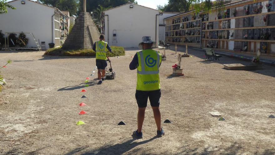Buscan con georradar una fosa con 18 víctimas en el cementerio de Albaida