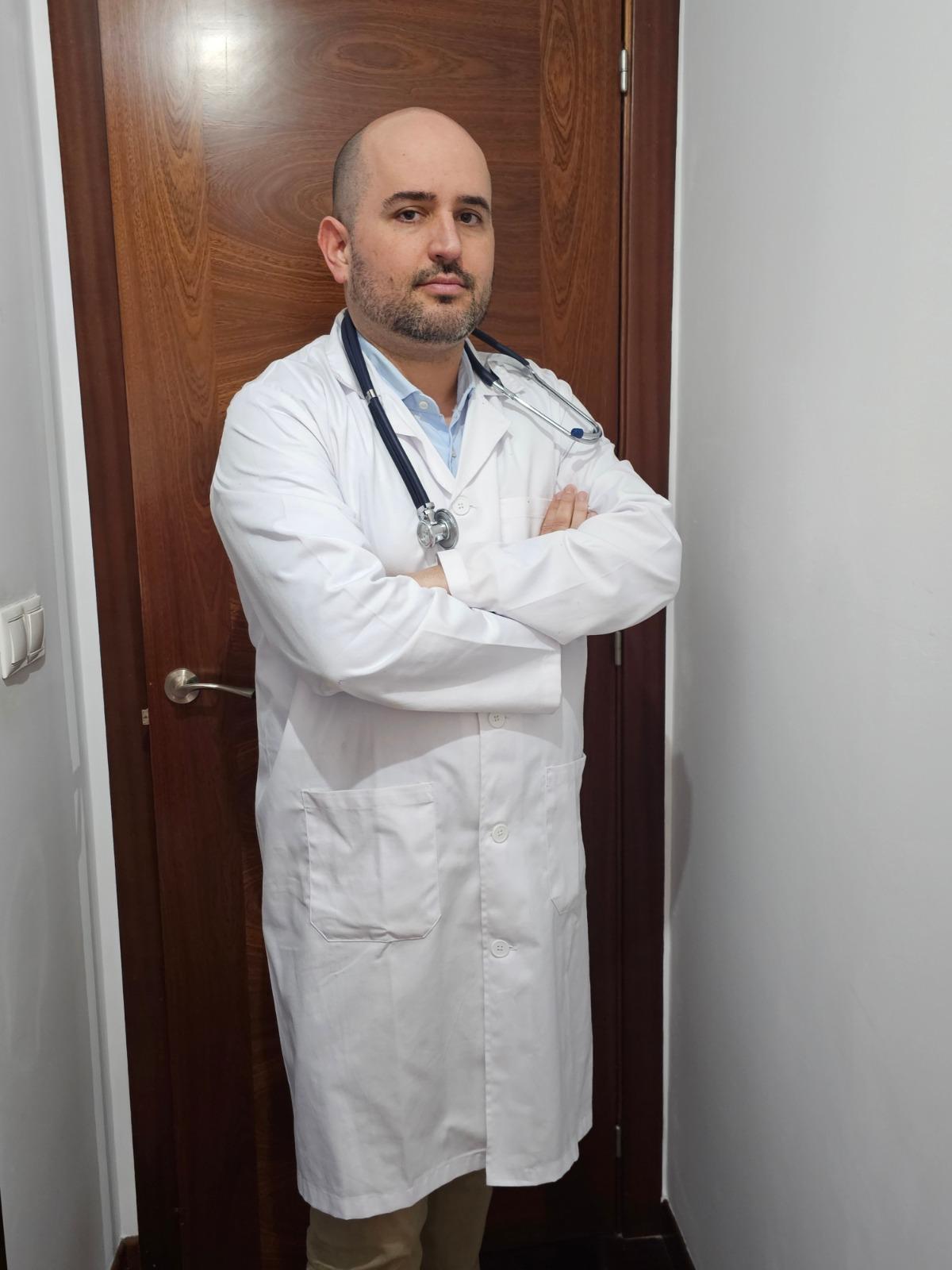 El doctor Jesús Arzúa, presidente de la Asociación MIR España