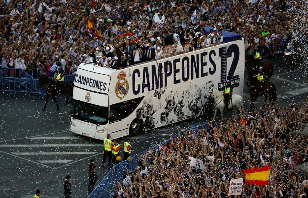El Real Madrid celebra la duodécima con su afición
