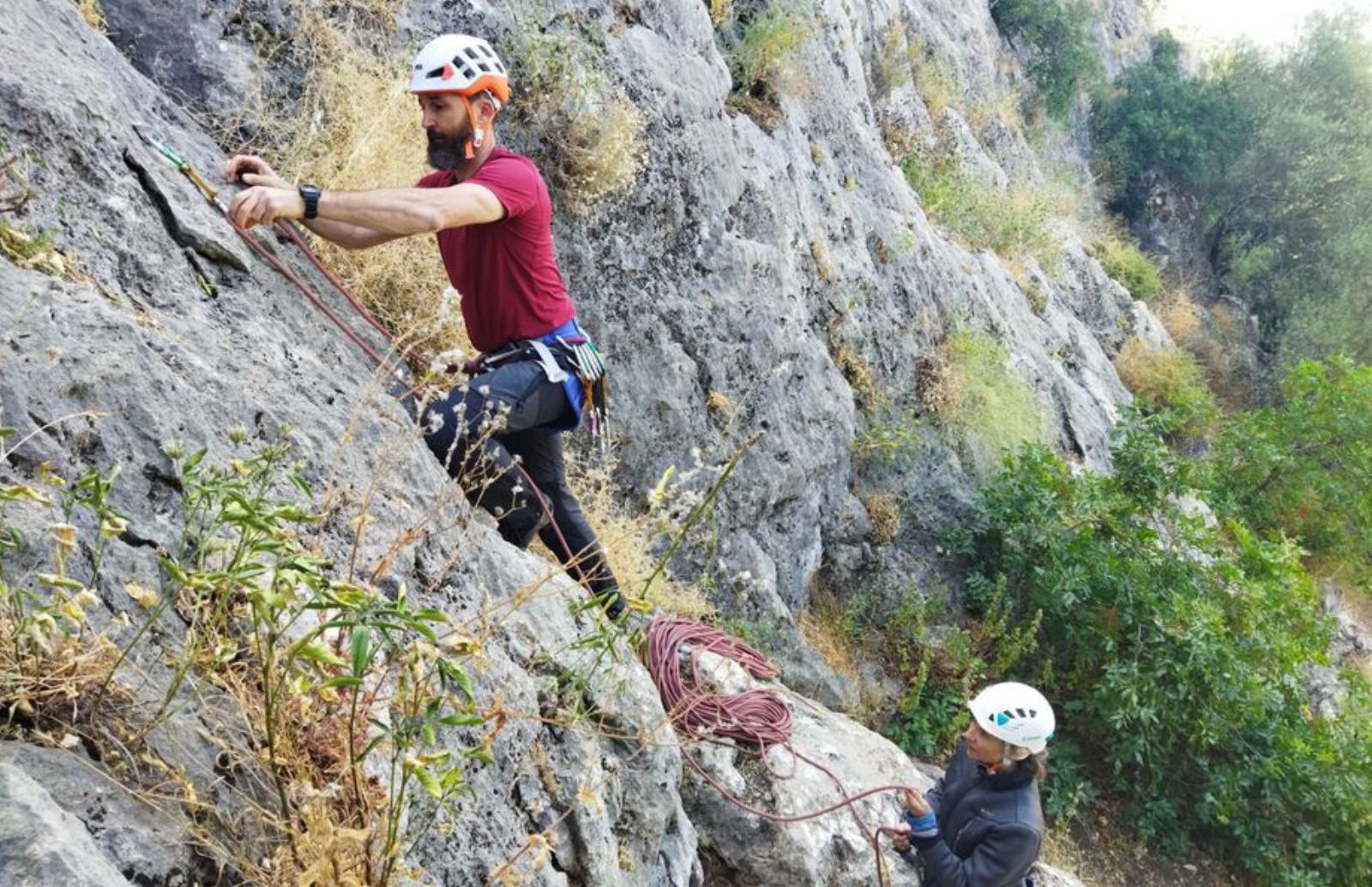 La escalada debe practicarse en esta época a primera hora.