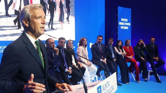 Rueda, en 2023, en un acto con todos sus conselleiros y altos cargos. |   // XOÁN ÁLVAREZ