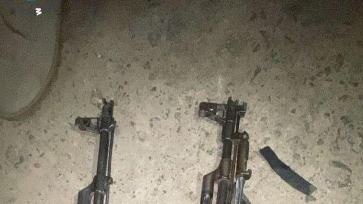 Fusiles AK-47 incautados a supuestos miembros de Boko Haram en Nigeria, en una imagen de archivo.