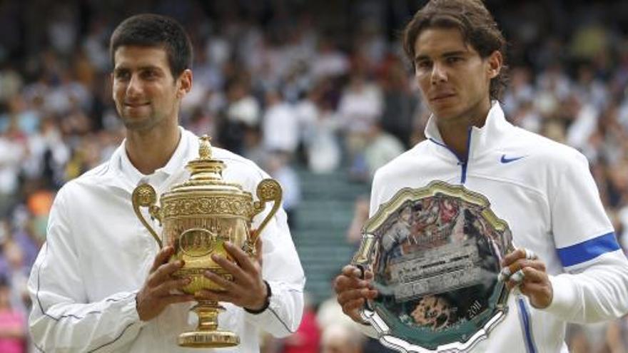 Djokovic, imparable, toca el cielo a costa de Nadal