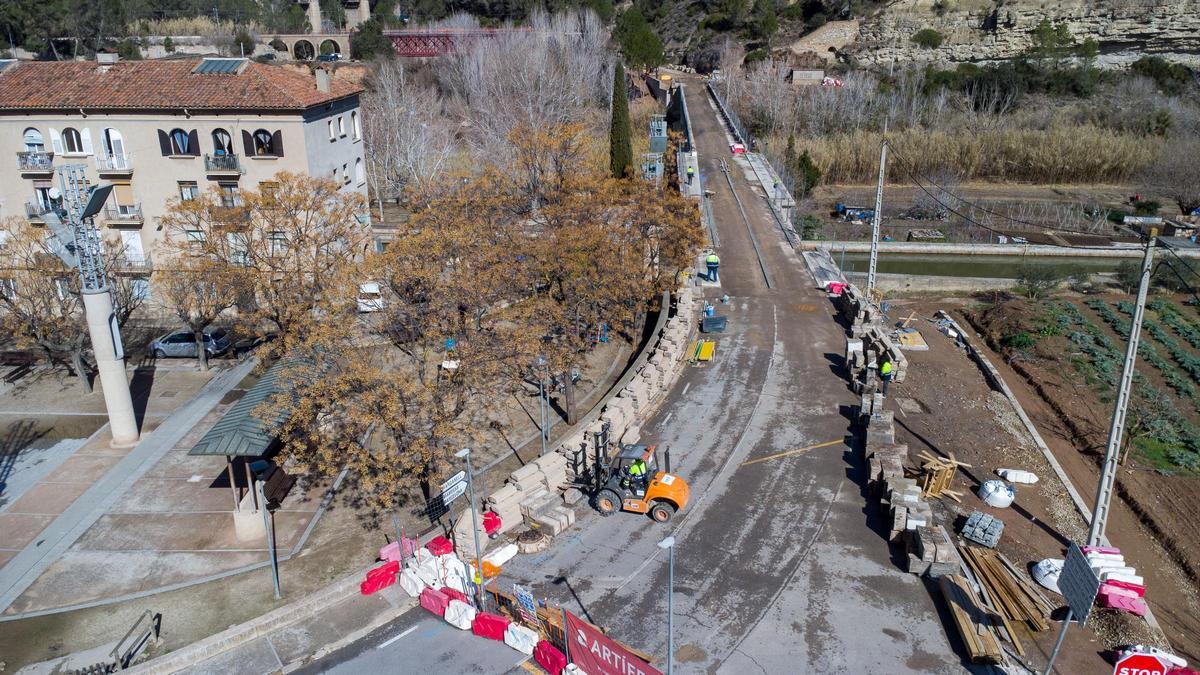 Estat actual de les obres del pont des d'una perspectiva aèria