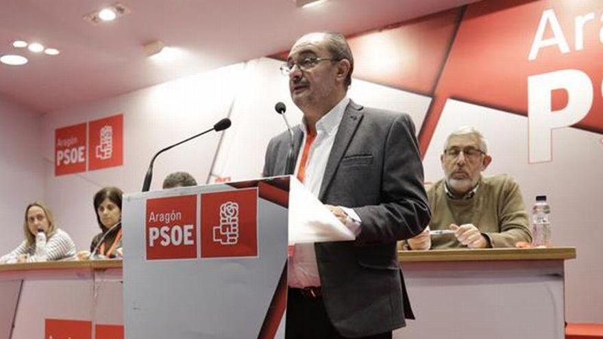 Lambán: &quot;Tan importantes son las propuestas de Podemos como las de PSOE, CHA e IU&quot;