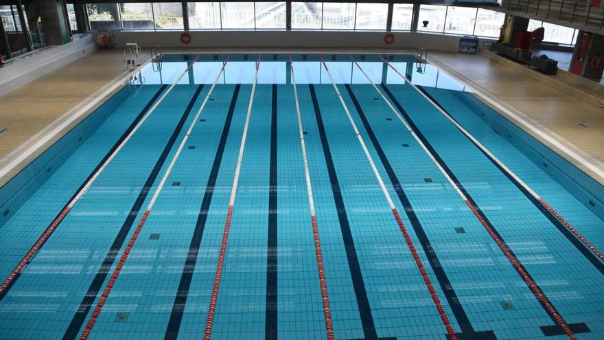 Piscina principal del polideportivo municipal de San Diego. |   // CARLOS PARDELLAS