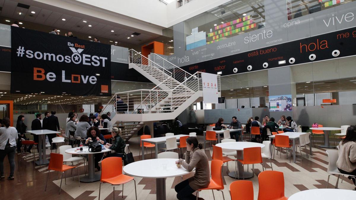CENTRO DE ATENCION AL CLIENTE DE ORANGE EN EL POLIGONO DEL ESPIRITU SANTO