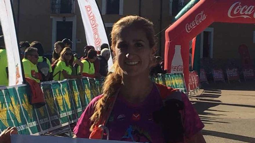 Patricia Muñoz, entrando en la meta como primera mujer.