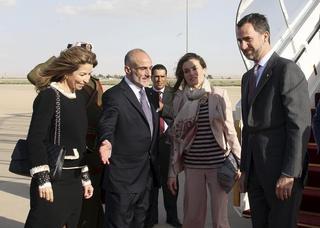 Las autoridades jordanas exponen al príncipe Felipe sus proyectos de reforma