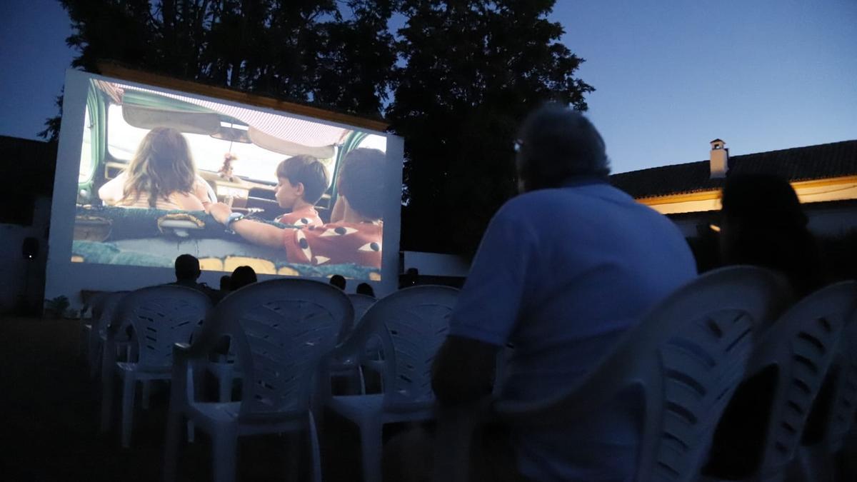 Primera proyección del cine de verano de Fuenseca.