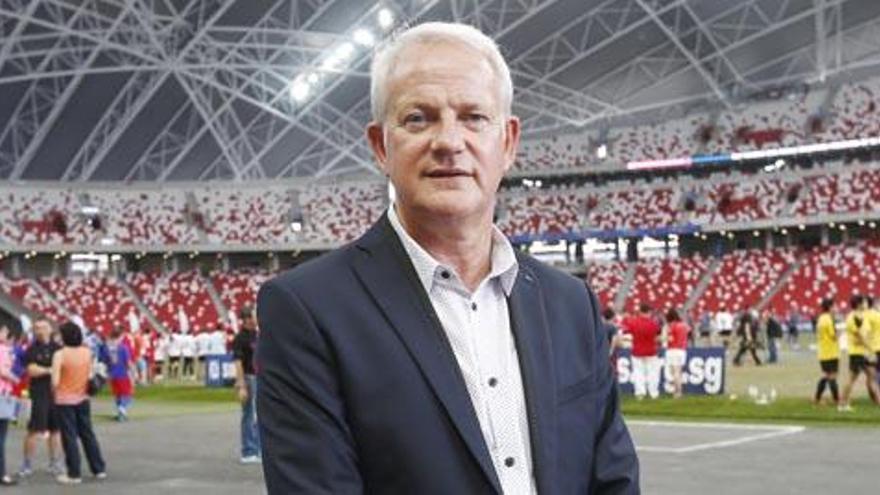 Peter Draper, durante el viaje del club de Mestalla a Singapur.