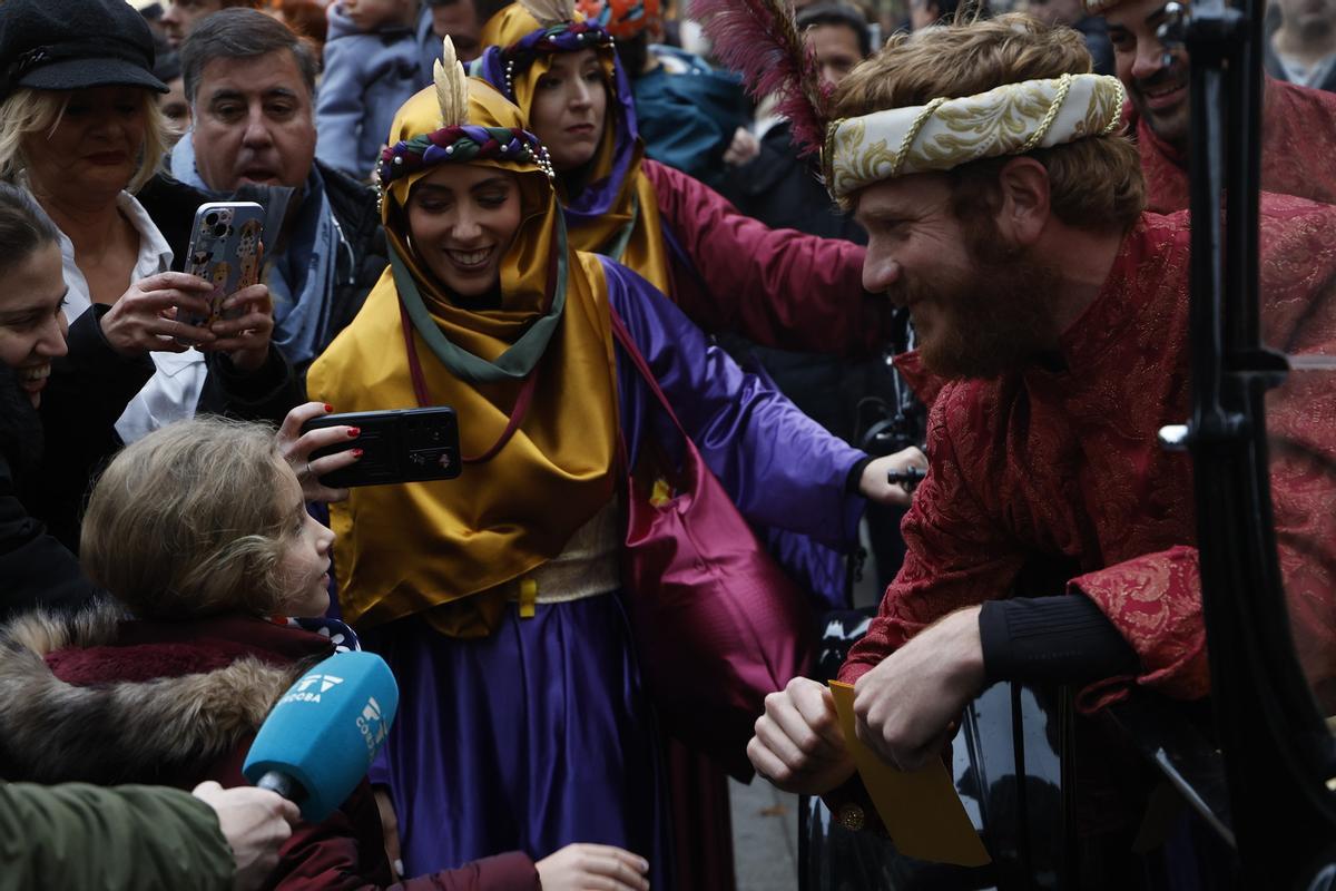 El Cartero Real recoge los deseos de los cordobeses antes de la Cabalgata