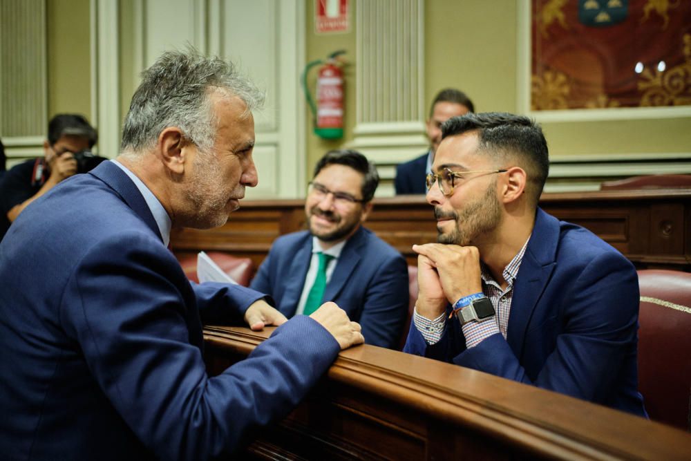 Primer pleno de la legislatura canaria