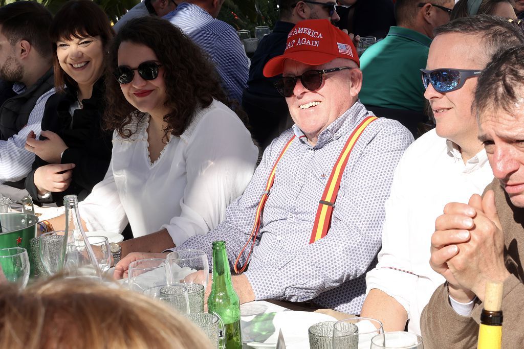 Todas las imágenes de la visita de Santiago Abascal en Murcia este domingo