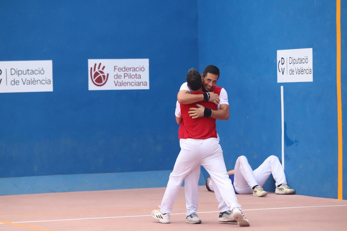 El Puig es va emportar el títol de 2025 per un ajustat 41 40 a Massalfassar.