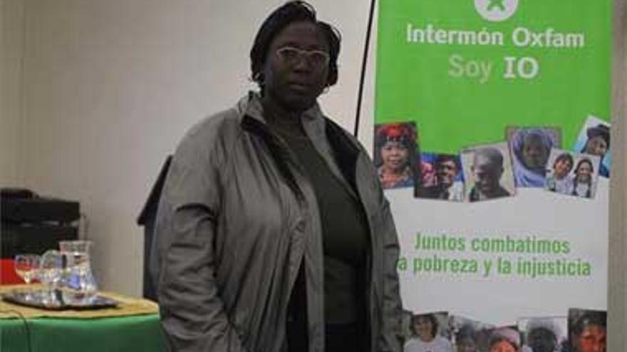 Hélène Lambatim, defensora de Derechos Humanos: &quot;El Arca de Zoé es una asociación lamentable&quot;