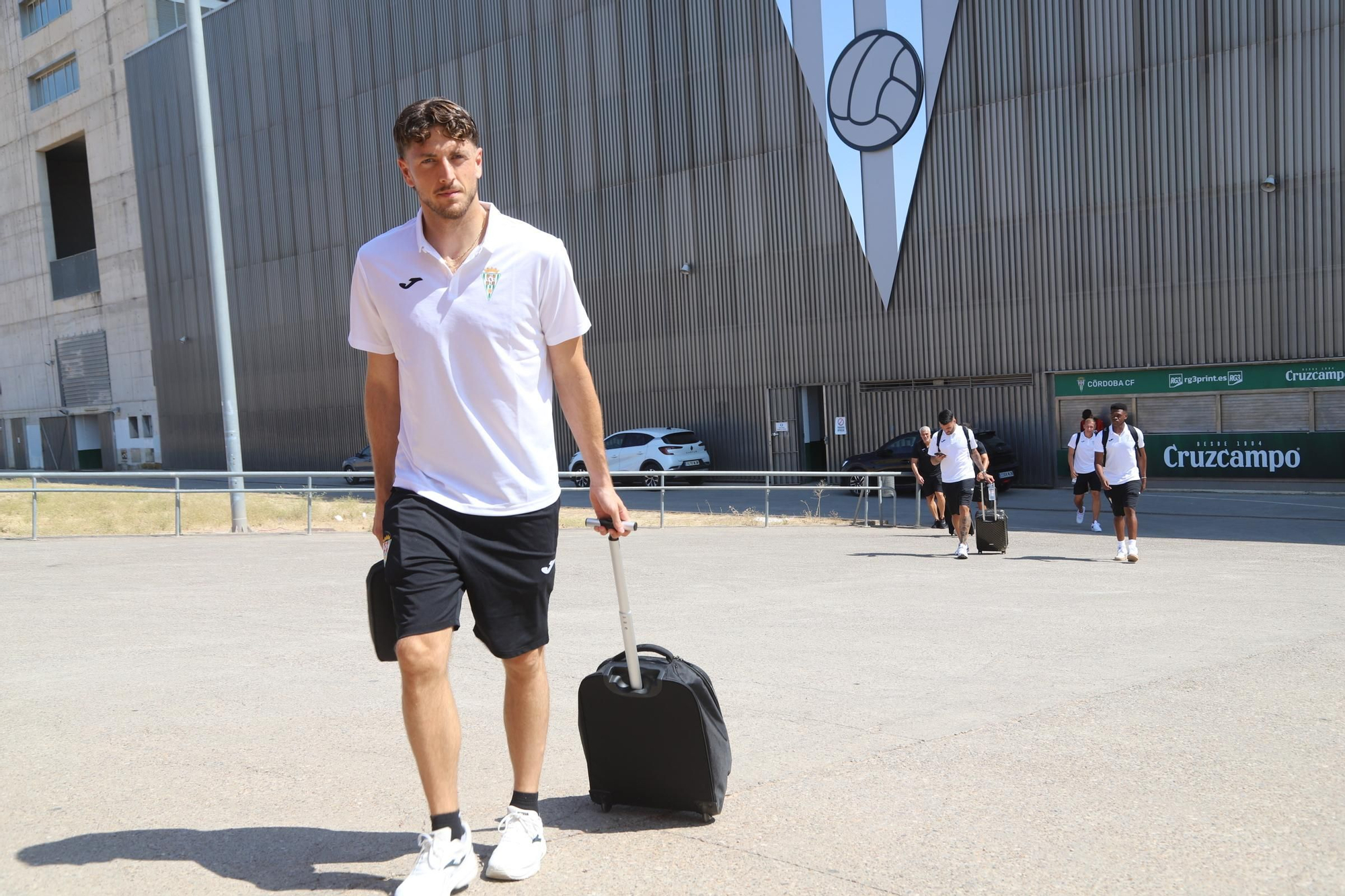 El Córdoba CF pone rumbo a su concentración en Oliva