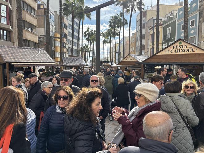 Fotos del primer día del Mercat Gastronòmic de la Festa de la Carxofa de Benicarló
