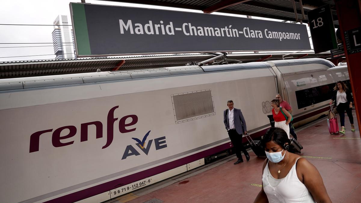 AVE ALICANTE-MADRID AVE VALÈNCIA-SEVILLA: Renfe reduce una hora el viaje en  AVE entre Alicante y Sevilla con un transbordo en Cuenca