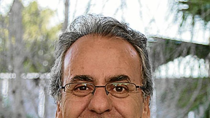 El rector de la Uex, el único candidato a presidir la CRUE